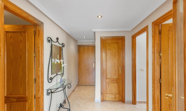 Resale - Apartment / flat -
Torrevieja - Playa del Cura