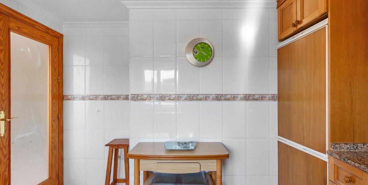 Resale - Apartment / flat -
Torrevieja - Playa del Cura