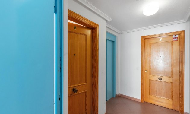 Resale - Apartment / flat -
Torrevieja - Playa del Cura