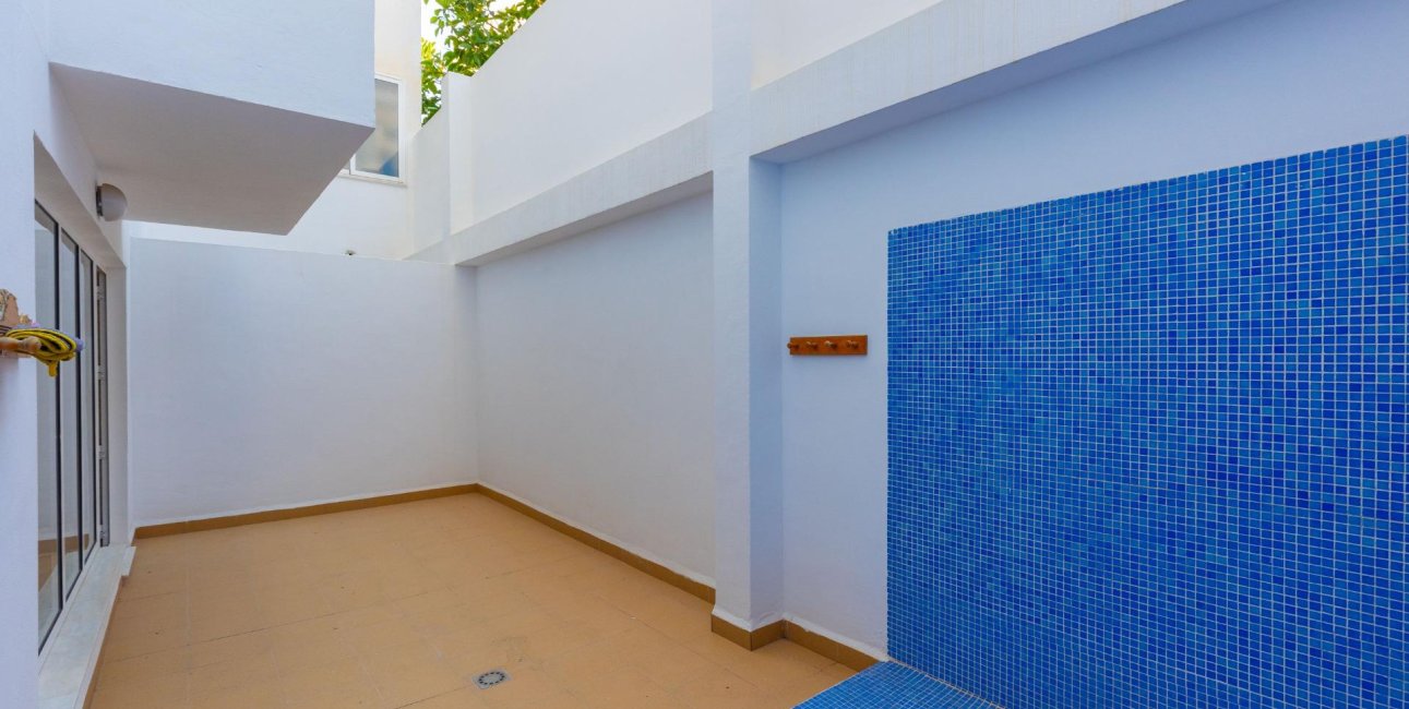 Resale - Apartment / flat -
Torrevieja - Playa del Cura