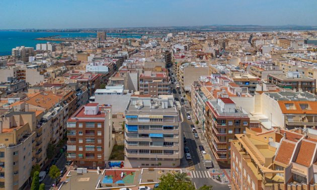 Resale - Apartment / flat -
Torrevieja - Playa del Cura