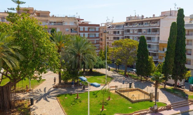 Resale - Apartment / flat -
Torrevieja - Playa del Cura