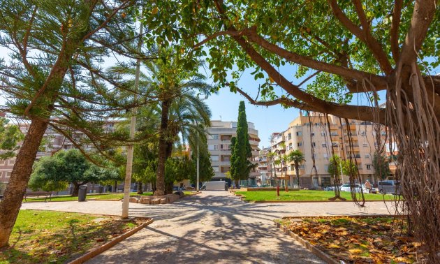 Resale - Apartment / flat -
Torrevieja - Playa del Cura