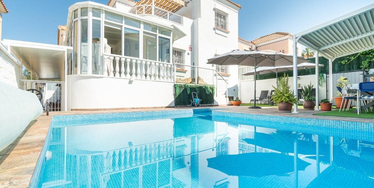 Resale - Villa -
San Miguel de Salinas - Las filipinas