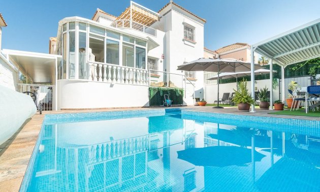 Resale - Villa -
San Miguel de Salinas - Las filipinas