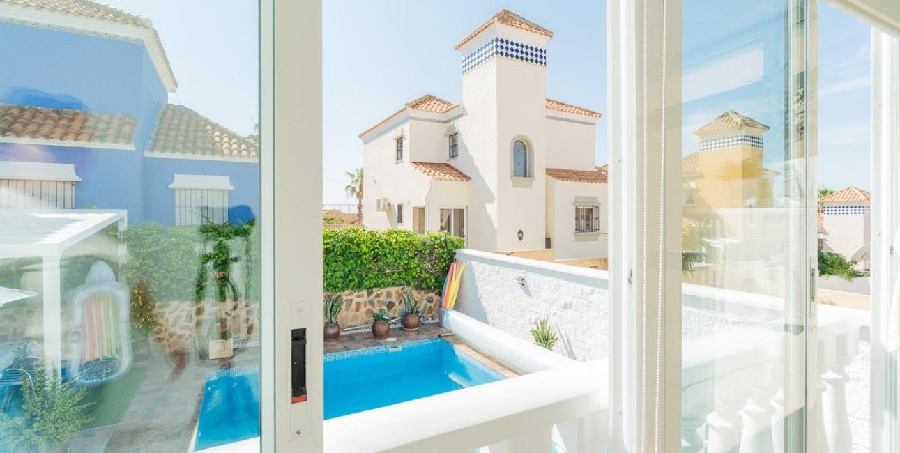 Resale - Villa -
San Miguel de Salinas - Las filipinas