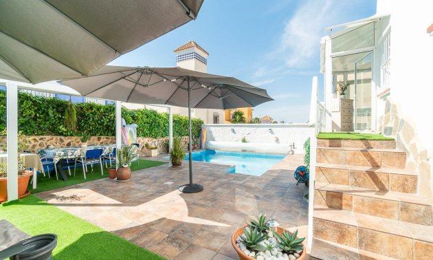 Resale - Villa -
San Miguel de Salinas - Las filipinas
