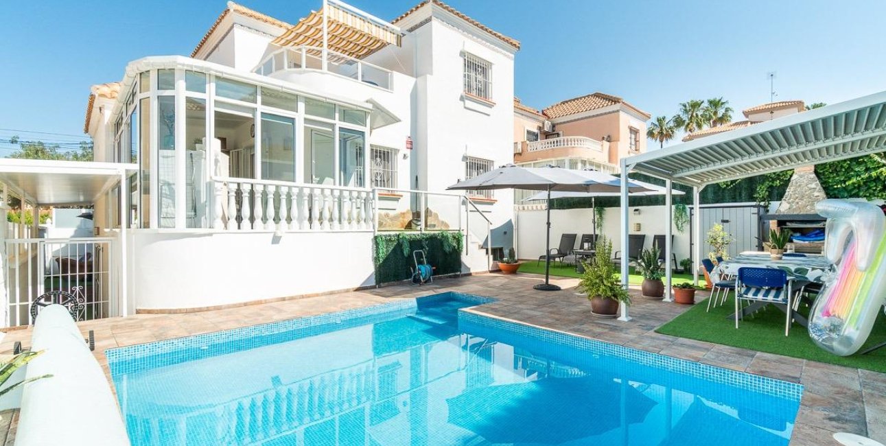 Resale - Villa -
San Miguel de Salinas - Las filipinas