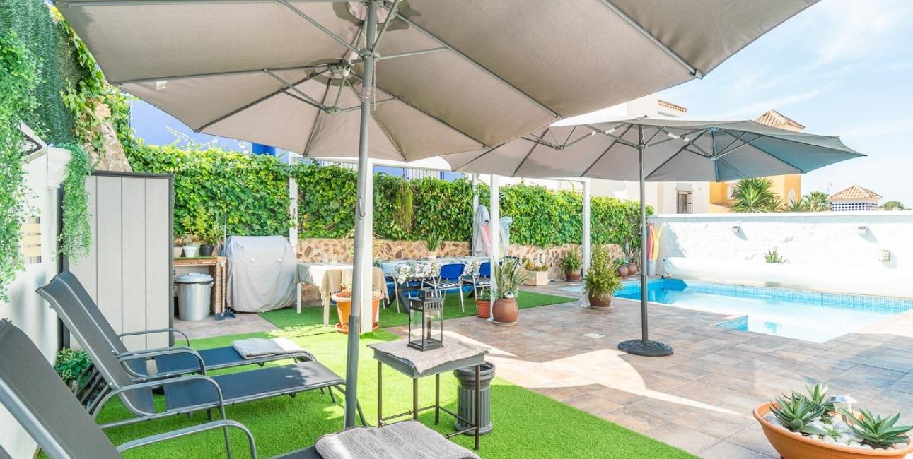 Resale - Villa -
San Miguel de Salinas - Las filipinas