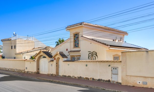 Resale - Villa -
Ciudad Quesada - Ciudad Quesada - Town