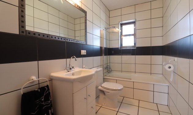 Resale - Country House -
Albatera - Albatera - Country