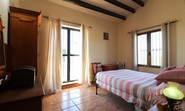 Resale - Country House -
Albatera - Albatera - Country