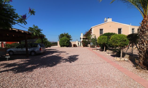 Resale - Country House -
Albatera - Albatera - Country