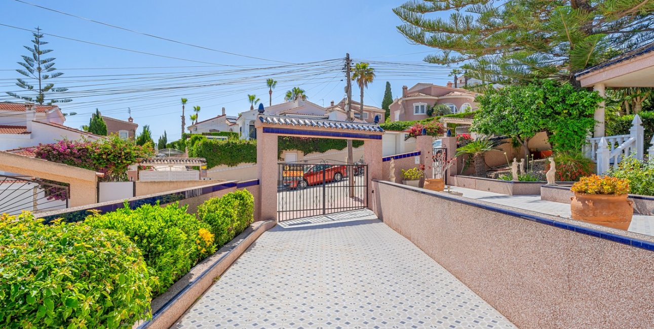 Resale - Villa -
Ciudad Quesada - La Marquesa