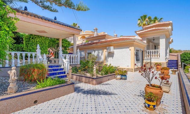 Resale - Villa -
Ciudad Quesada - La Marquesa