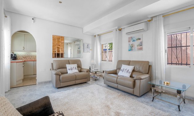 Resale - Villa -
Ciudad Quesada - La Marquesa