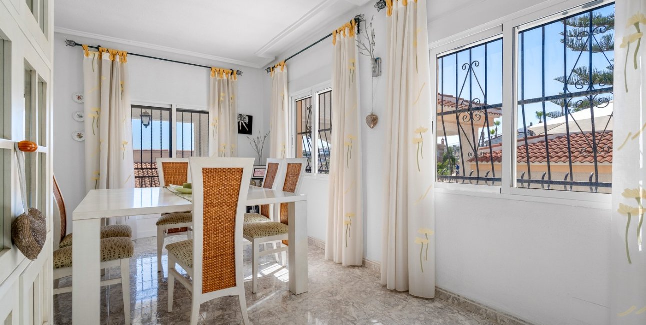 Resale - Villa -
Ciudad Quesada - La Marquesa