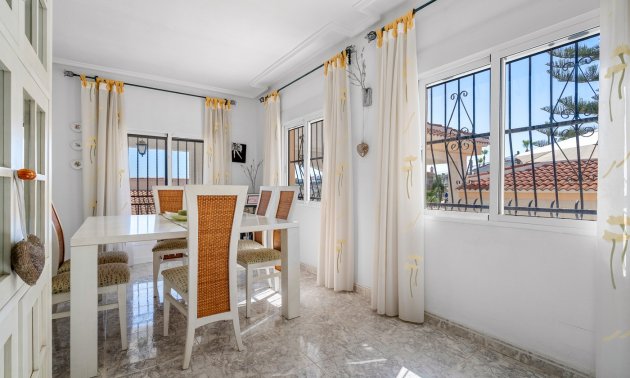 Resale - Villa -
Ciudad Quesada - La Marquesa