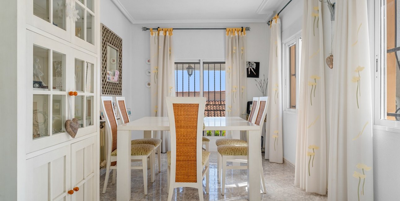 Resale - Villa -
Ciudad Quesada - La Marquesa