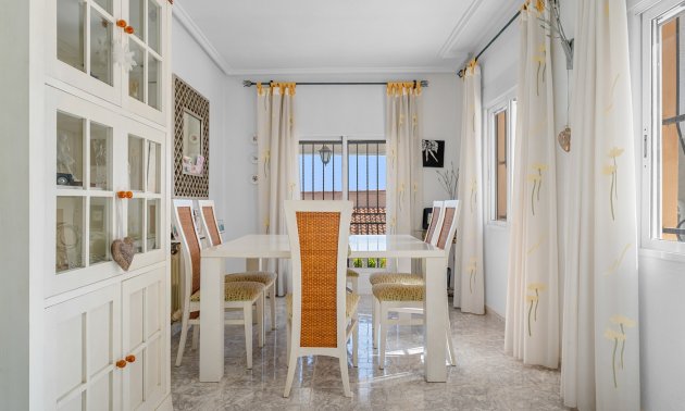 Resale - Villa -
Ciudad Quesada - La Marquesa