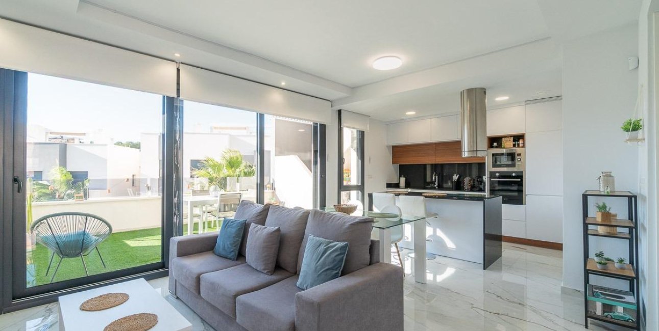 Resale - Townhouse -
Orihuela Costa - Villamartin