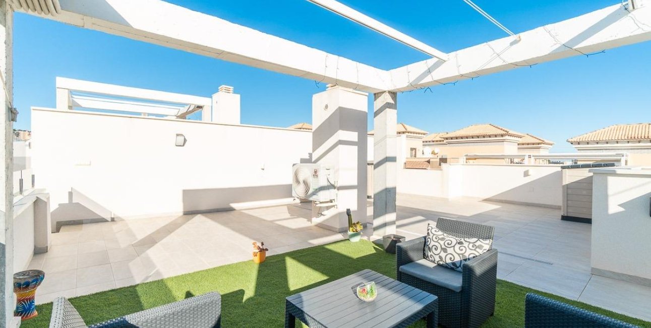 Resale - Townhouse -
Orihuela Costa - Villamartin