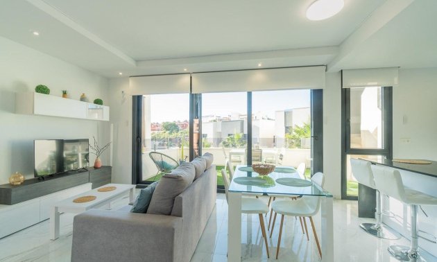 Resale - Townhouse -
Orihuela Costa - Villamartin