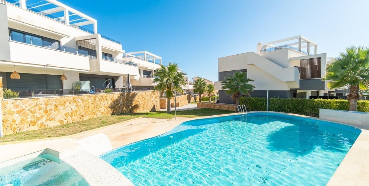 Resale - Townhouse -
Orihuela Costa - Villamartin