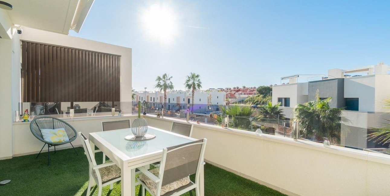 Resale - Townhouse -
Orihuela Costa - Villamartin
