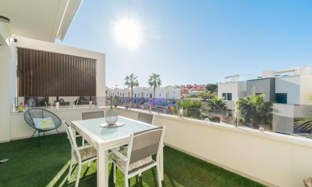 Resale - Townhouse -
Orihuela Costa - Villamartin