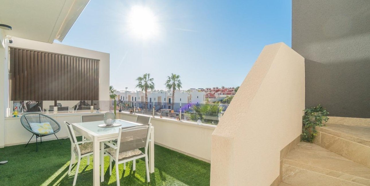 Resale - Townhouse -
Orihuela Costa - Villamartin