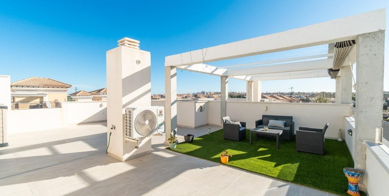 Resale - Townhouse -
Orihuela Costa - Villamartin