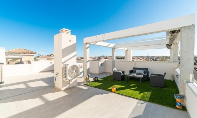 Resale - Townhouse -
Orihuela Costa - Villamartin