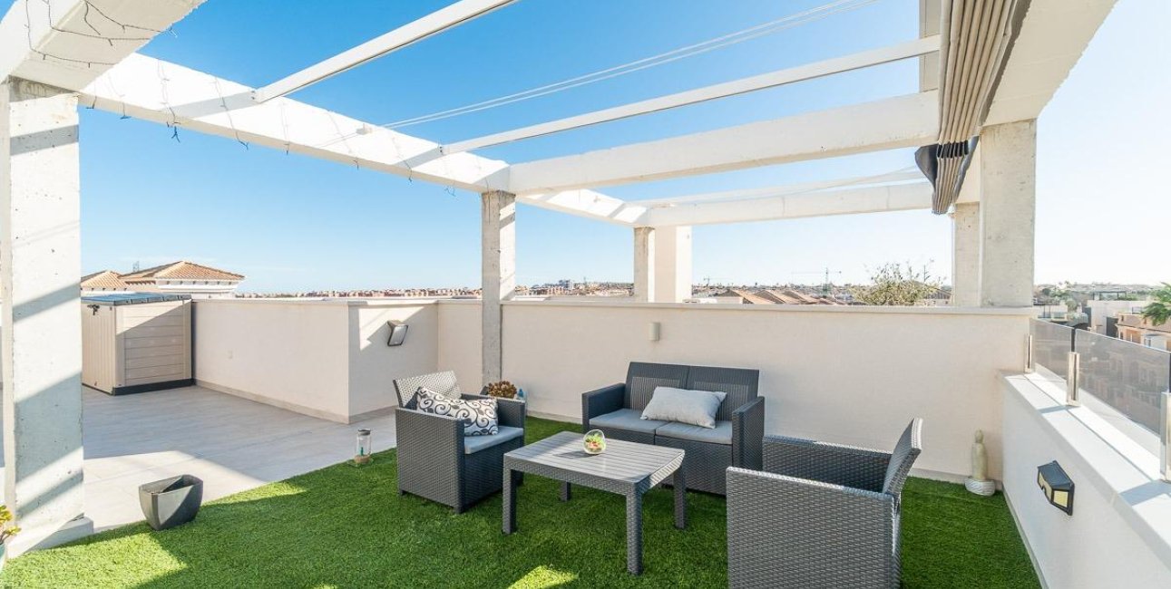 Resale - Townhouse -
Orihuela Costa - Villamartin