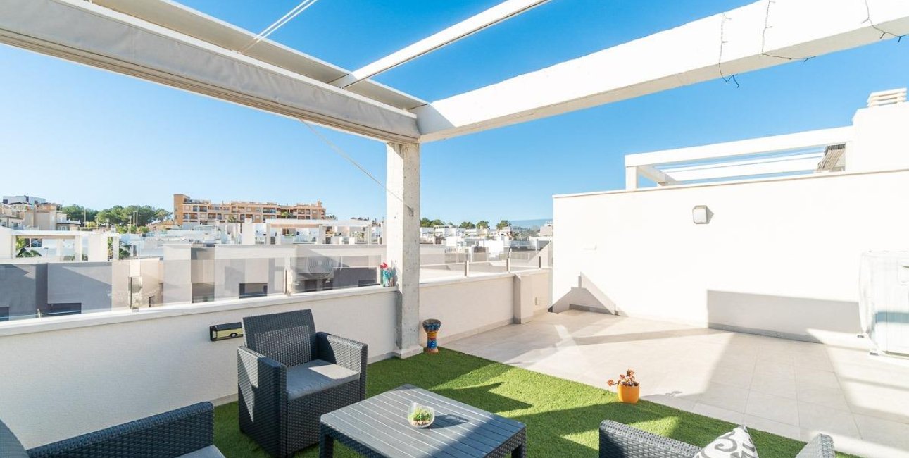 Resale - Townhouse -
Orihuela Costa - Villamartin
