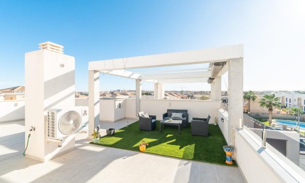 Resale - Townhouse -
Orihuela Costa - Villamartin