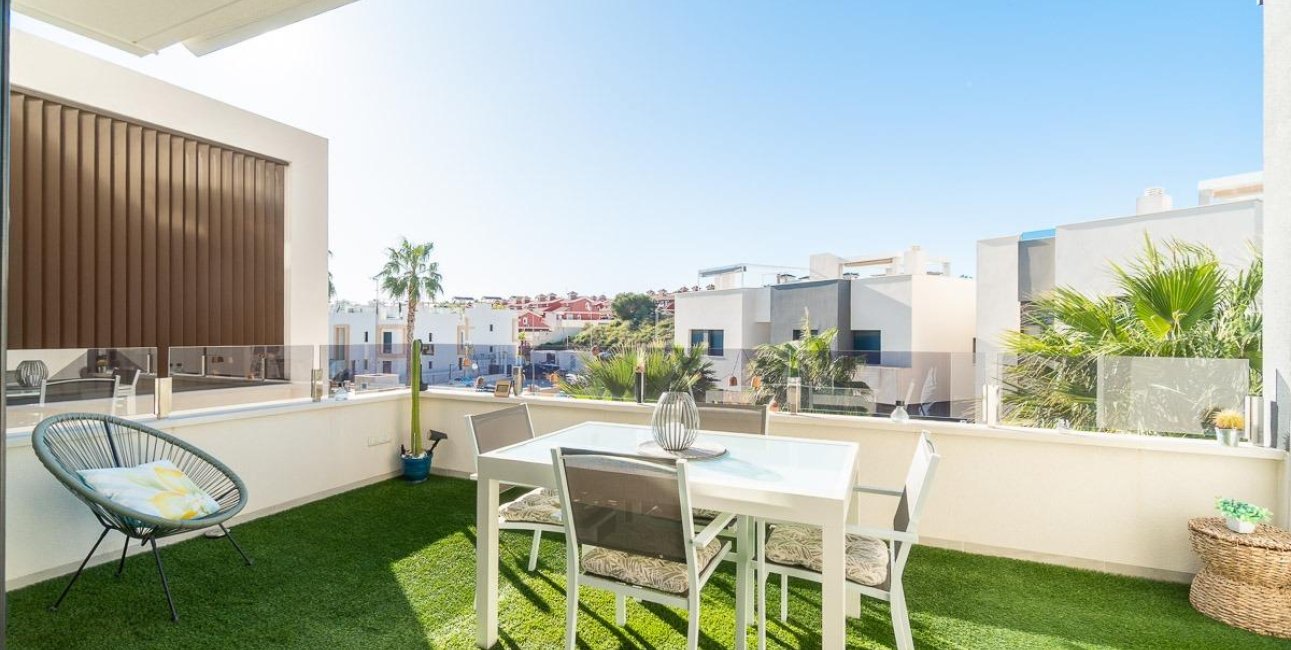 Resale - Townhouse -
Orihuela Costa - Villamartin