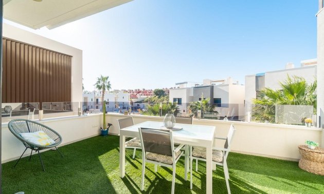 Resale - Townhouse -
Orihuela Costa - Villamartin