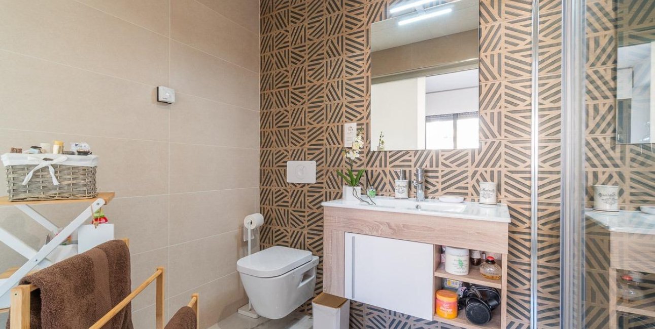 Resale - Townhouse -
Orihuela Costa - Villamartin