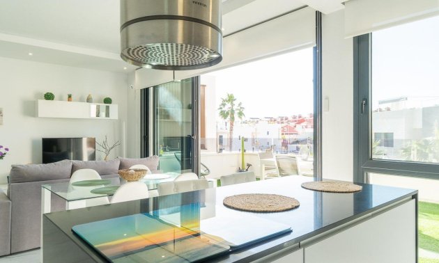 Resale - Townhouse -
Orihuela Costa - Villamartin