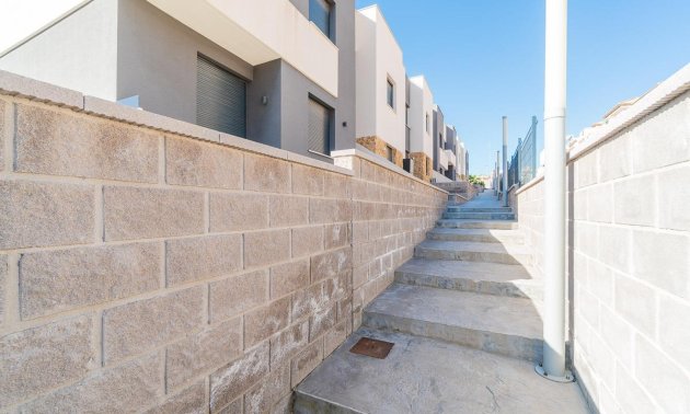 Resale - Townhouse -
Orihuela Costa - Villamartin