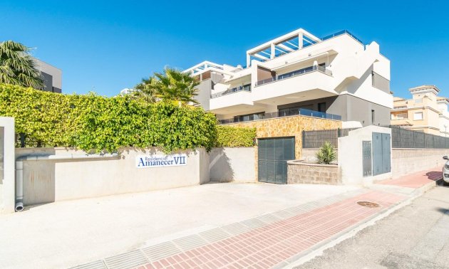 Resale - Townhouse -
Orihuela Costa - Villamartin