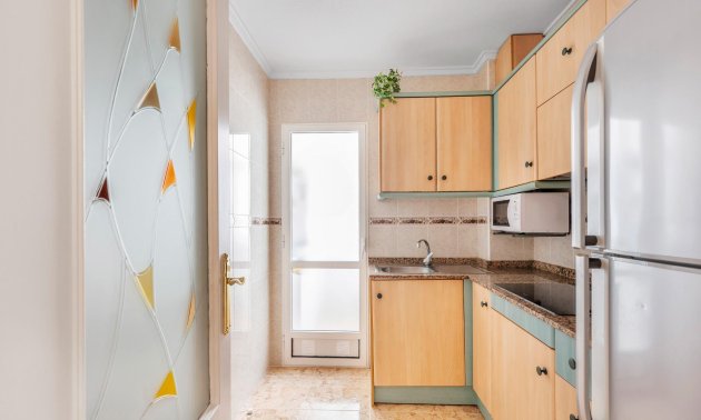 Resale - Apartment / flat -
Torrevieja - Estacion de autobuses