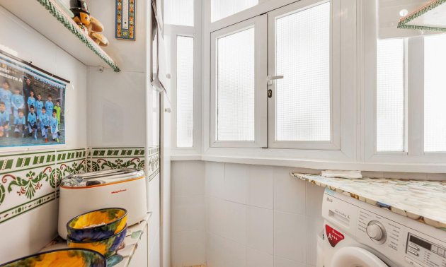 Resale - Apartment / flat -
Torrevieja - Estacion de autobuses