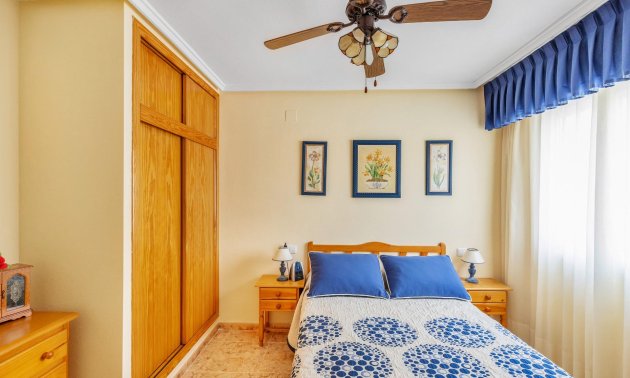 Resale - Apartment / flat -
Torrevieja - Estacion de autobuses