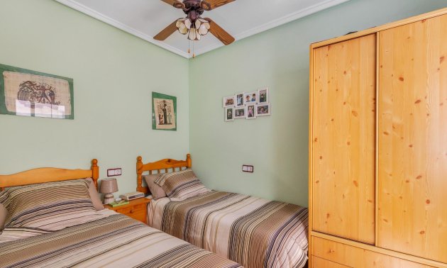Resale - Apartment / flat -
Torrevieja - Estacion de autobuses