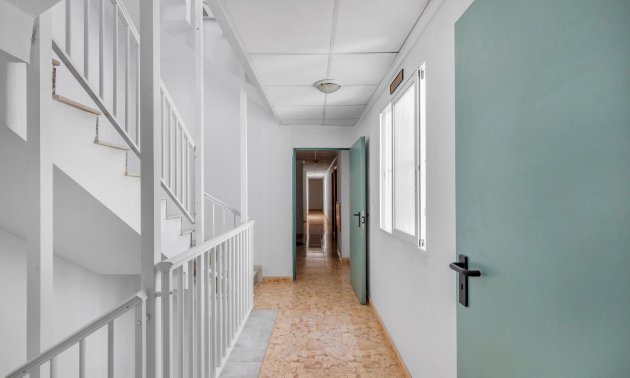 Resale - Apartment / flat -
Torrevieja - Estacion de autobuses