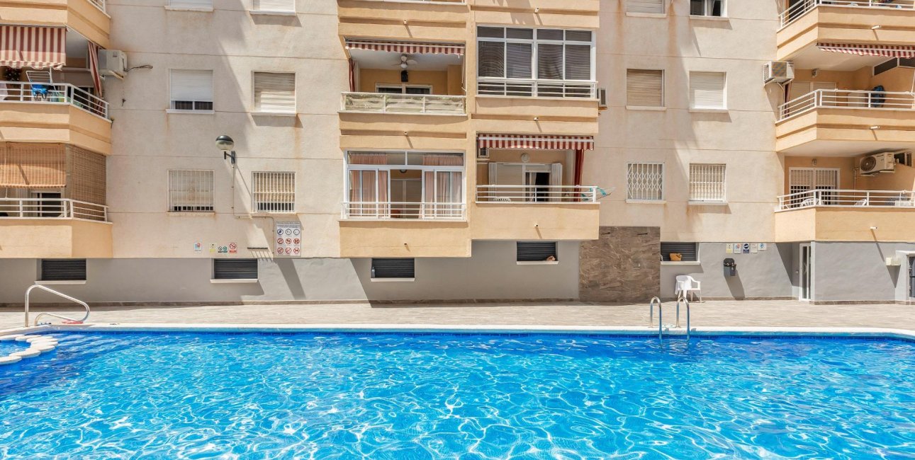 Resale - Apartment / flat -
Torrevieja - Estacion de autobuses