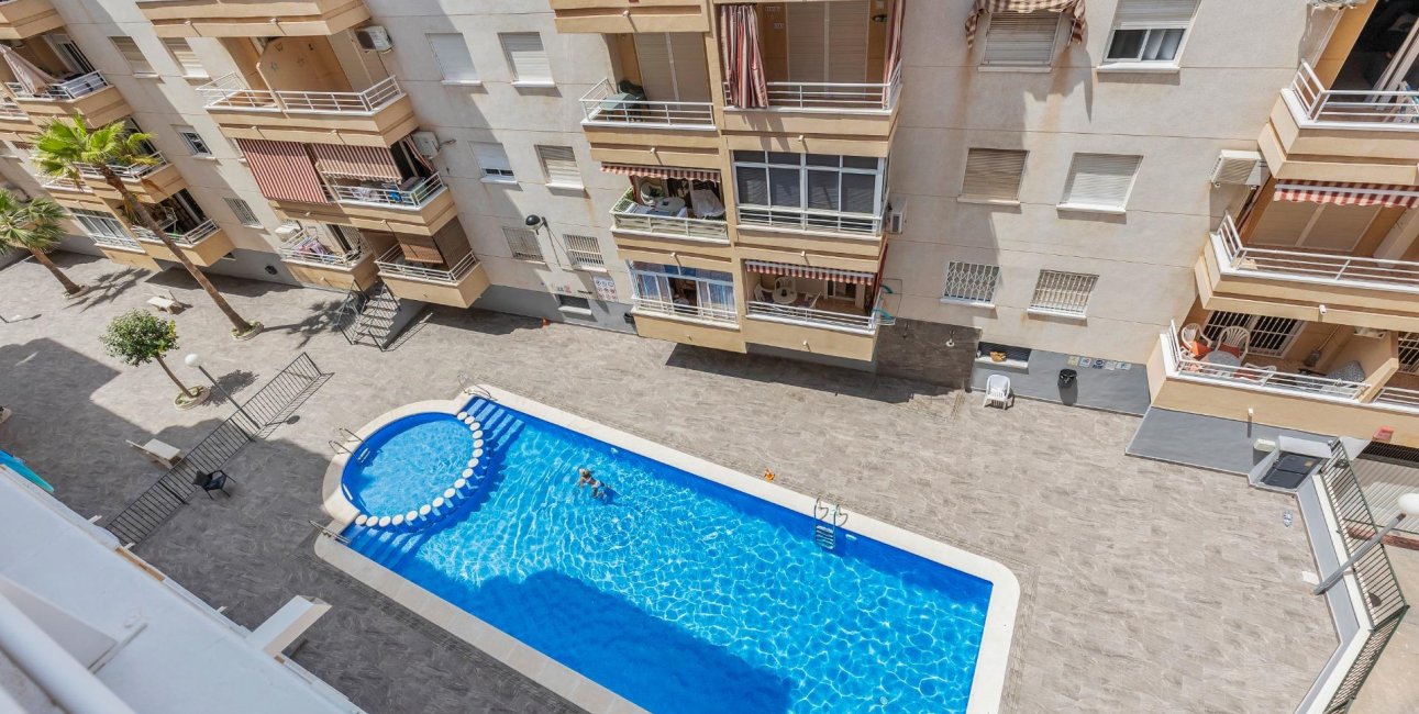 Resale - Apartment / flat -
Torrevieja - Estacion de autobuses