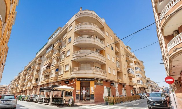 Resale - Apartment / flat -
Torrevieja - Estacion de autobuses